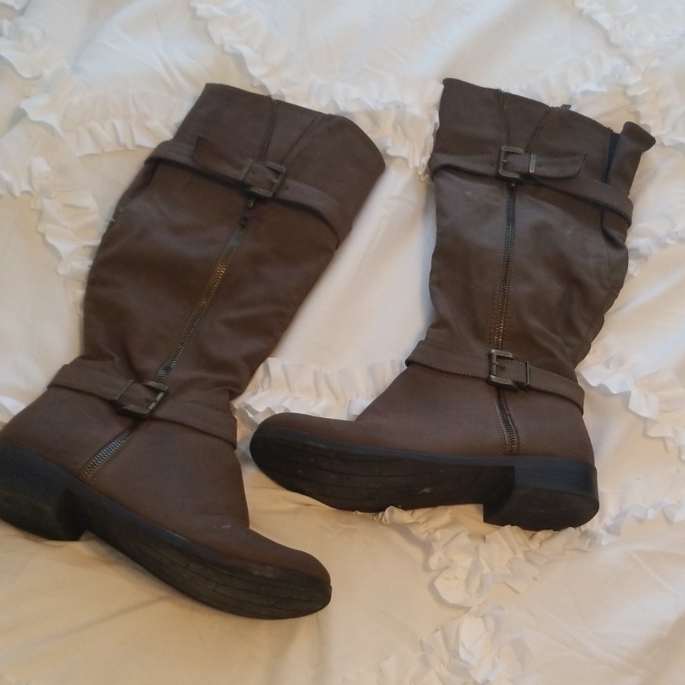 Brown boots